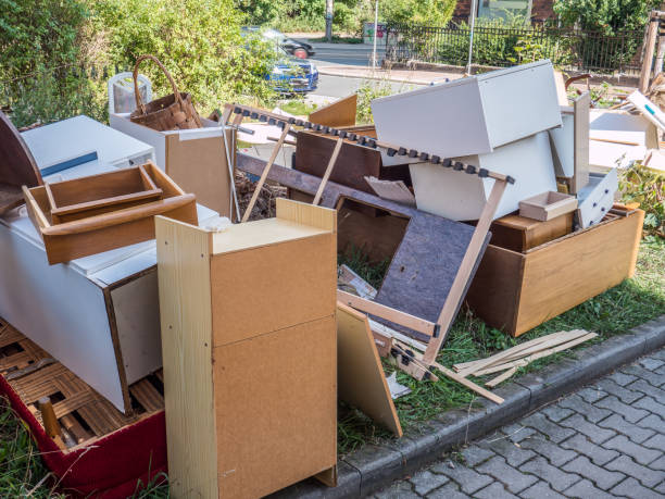 Best Mattress Removal Service  in Lakes East, CT